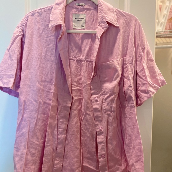 Abercrombie & Fitch Linen Oversized Short Sleeve
Button Down Shirt Pink - Picture 2 of 3
